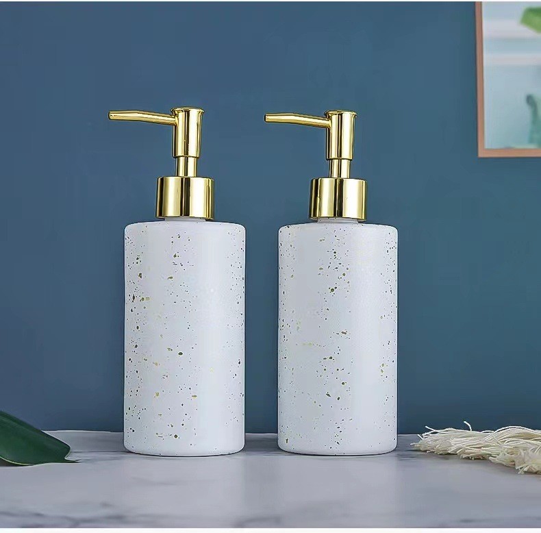 350ml Elegant Glass Soap Dispenser Transparent Reusable Bathroom Accessory