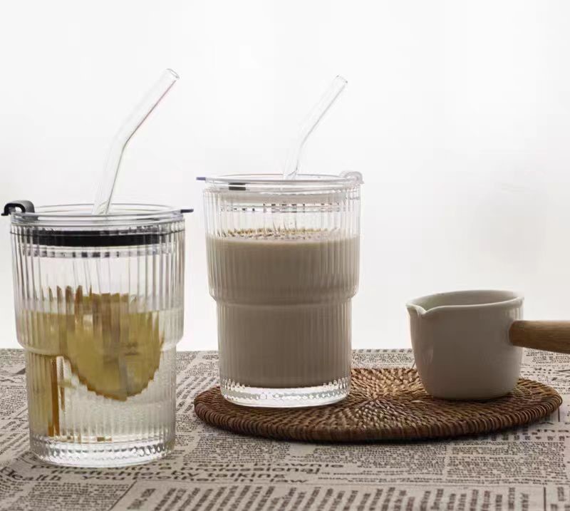 410ml Ribbed Clear Glass Drinking Cups With Lids And Straw Ideal For Daily Use